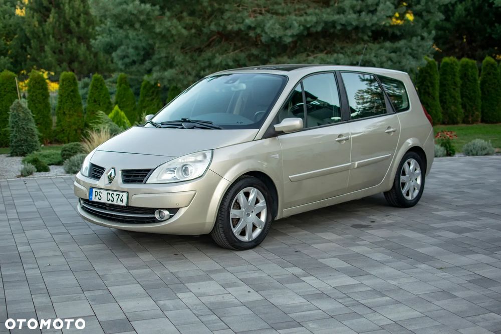 Renault Grand Scenic - 1