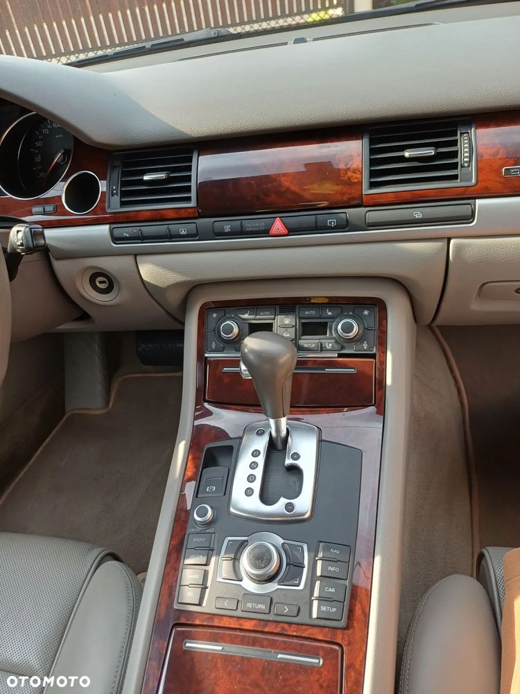 Audi A8 4.2 TDI Quattro - 11