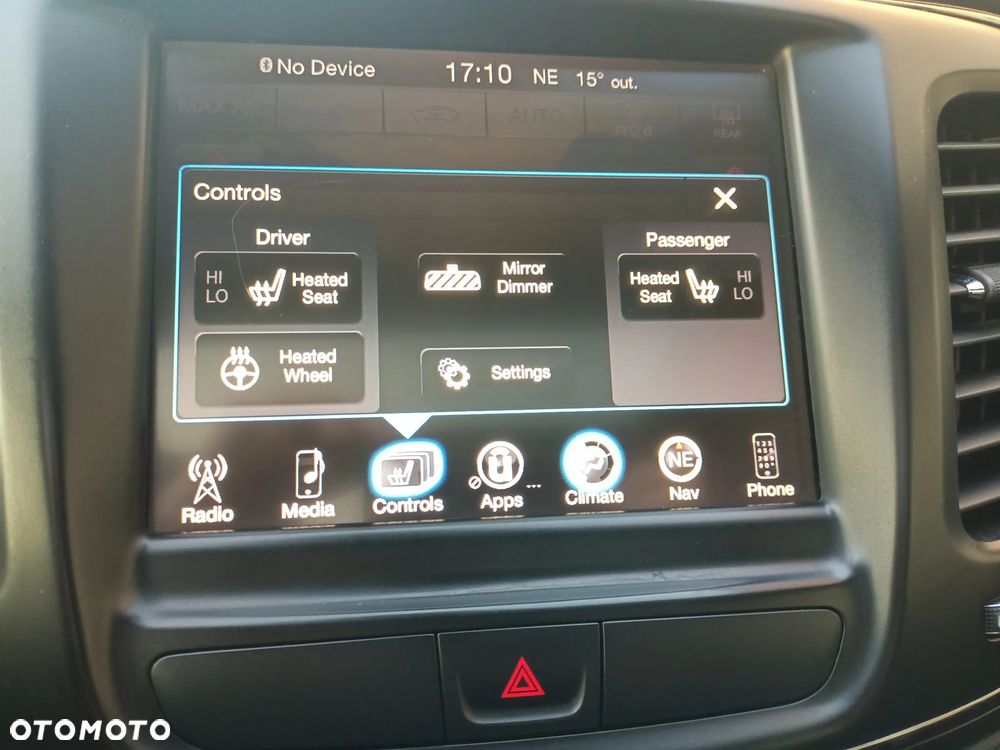 Chrysler 200 - 22