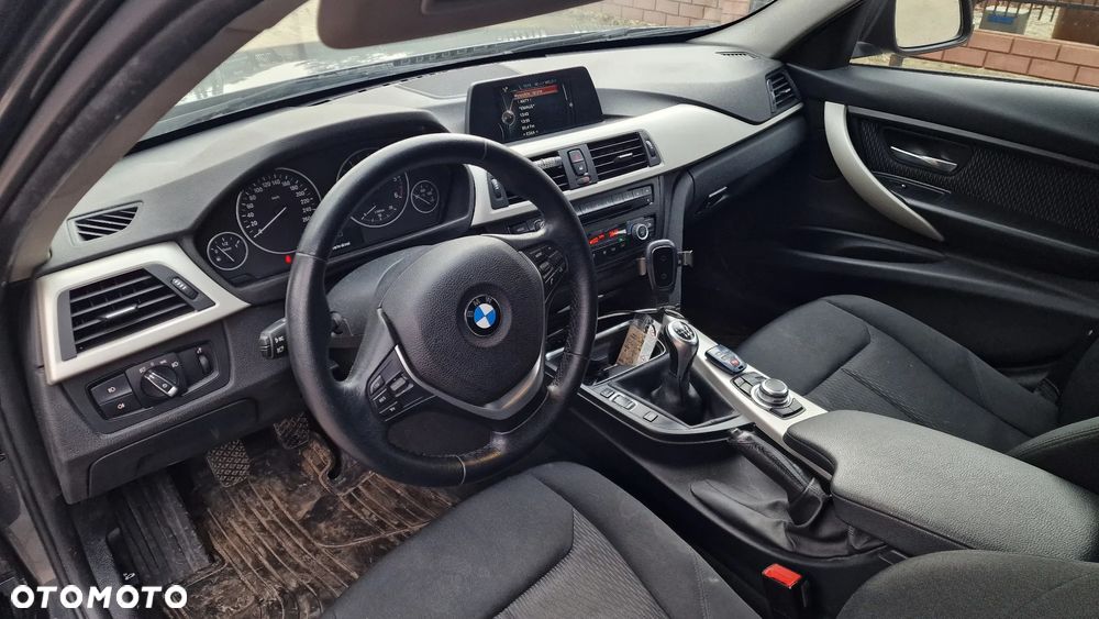 BMW Seria 3 320d - 6