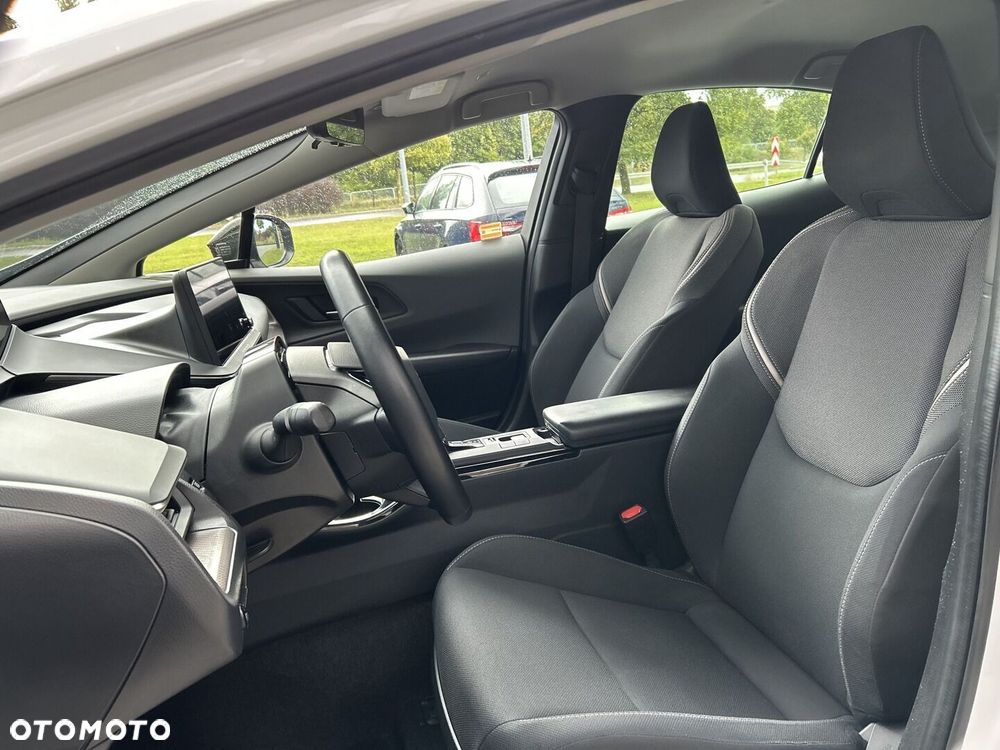 Toyota Prius - 10
