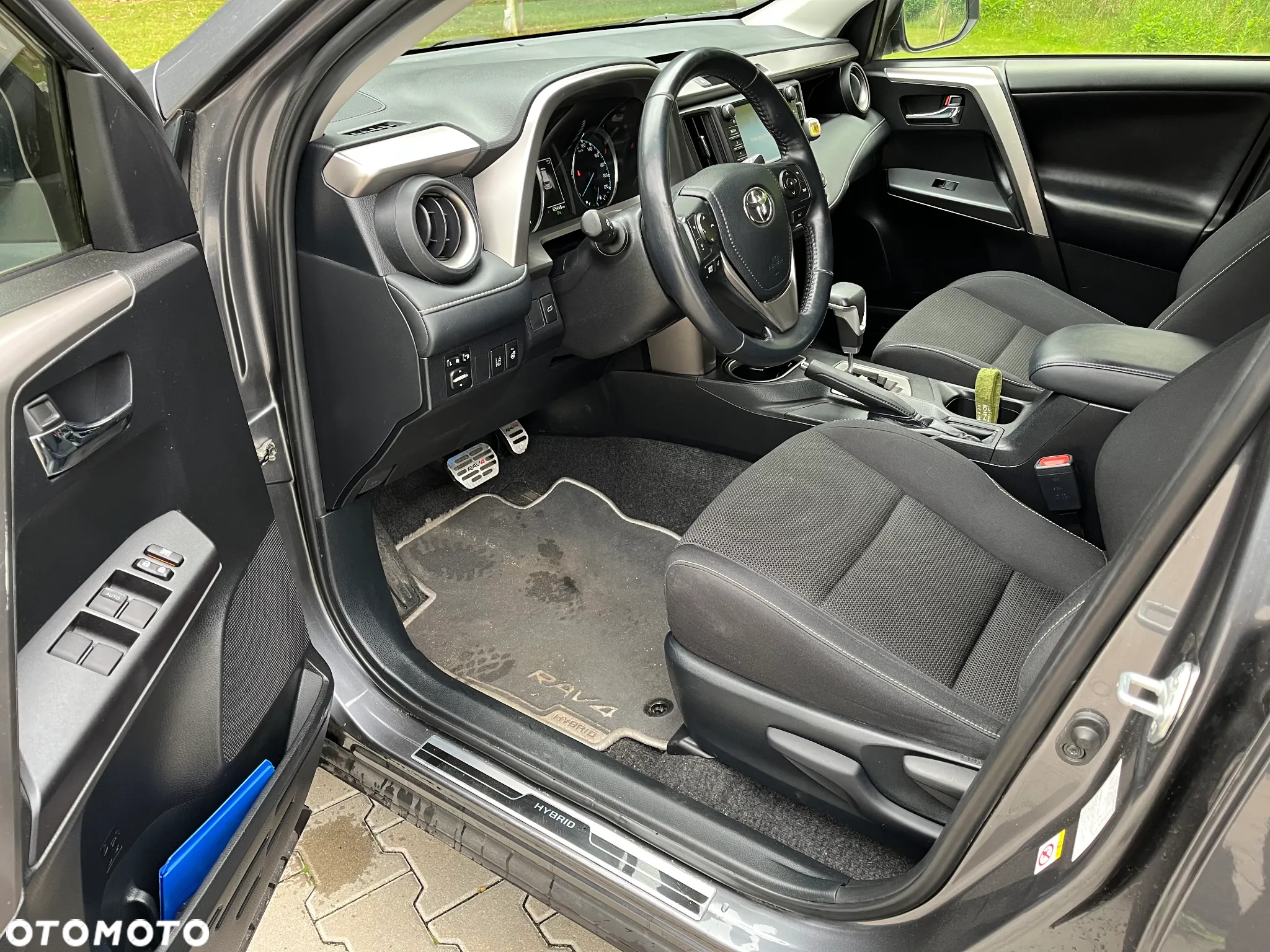Toyota RAV4 - 11