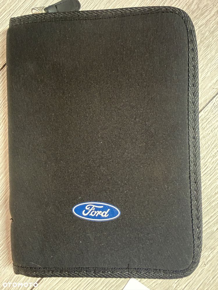 Ford Kuga - 36