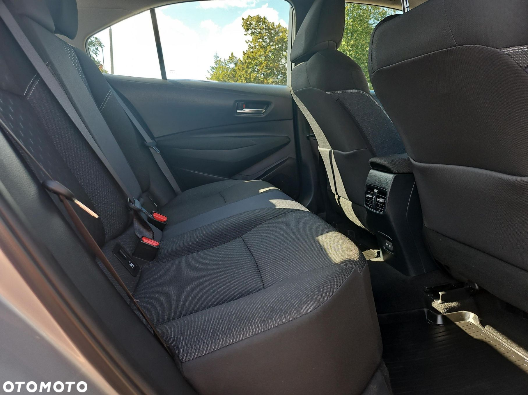 Toyota Corolla - 10