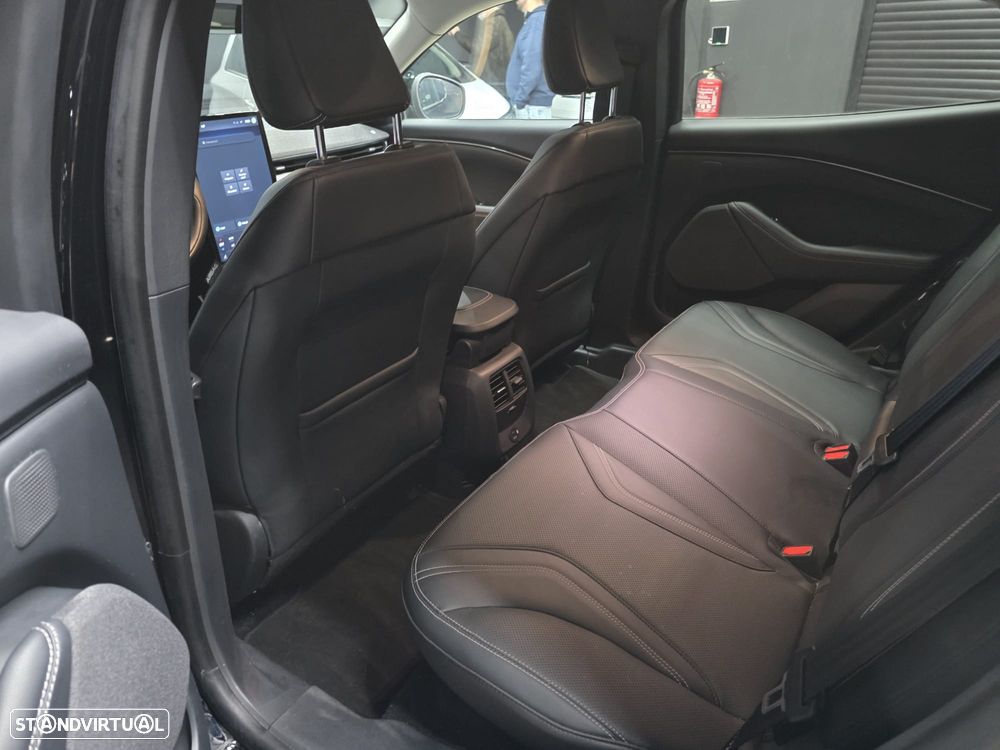 Ford Mustang Mach-E 75.7 kWh Base - 20