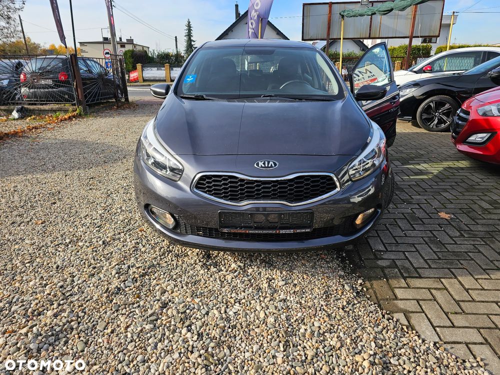 Kia Ceed 1.4 CVVT Dream Team Edition - 29