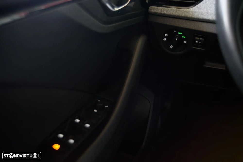 Skoda Kamiq 1.0 TSI Ambition DSG - 30