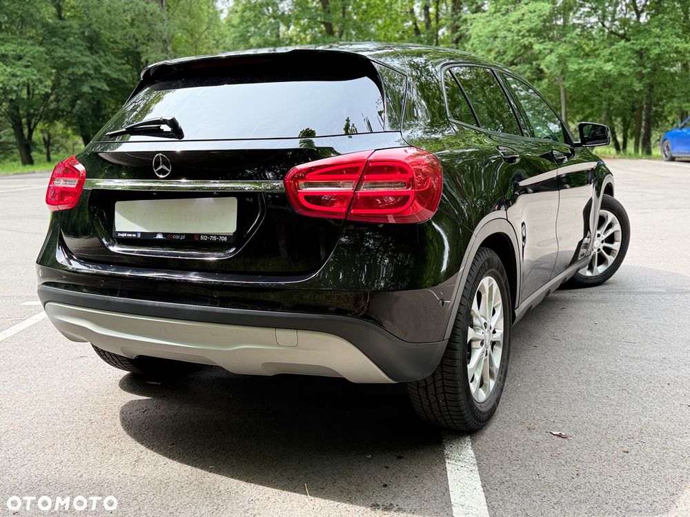 Mercedes-Benz GLA 200 7G-DCT Urban - 5