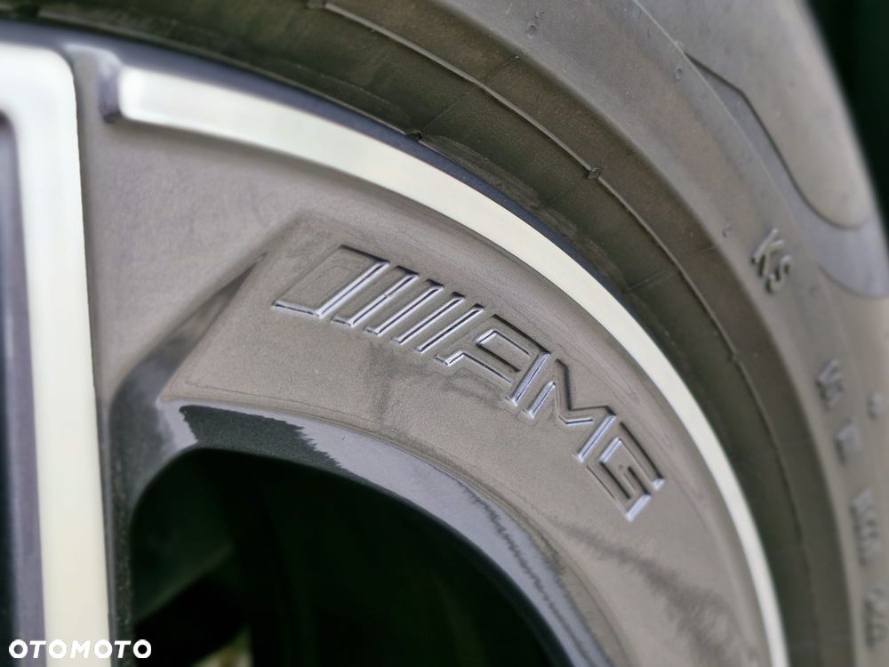 Mercedes-Benz GLB 200 4-Matic AMG Line 8G-DCT - 38