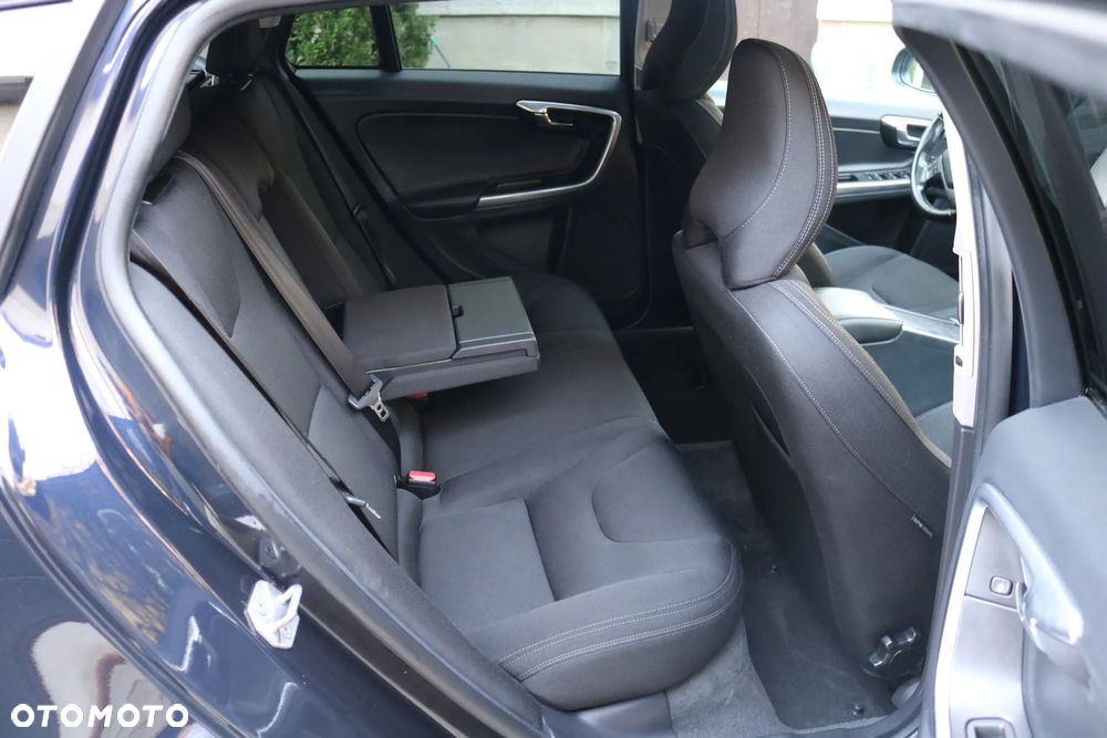 Volvo V60 D3 Drive-E Dynamic Edition (Momentum) - 14