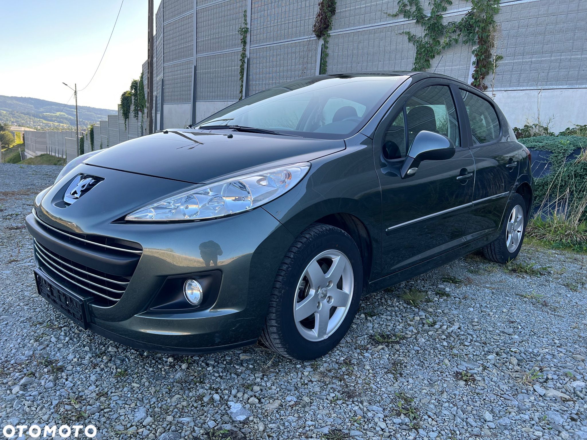 Peugeot 207 1.4 Trendy - 1