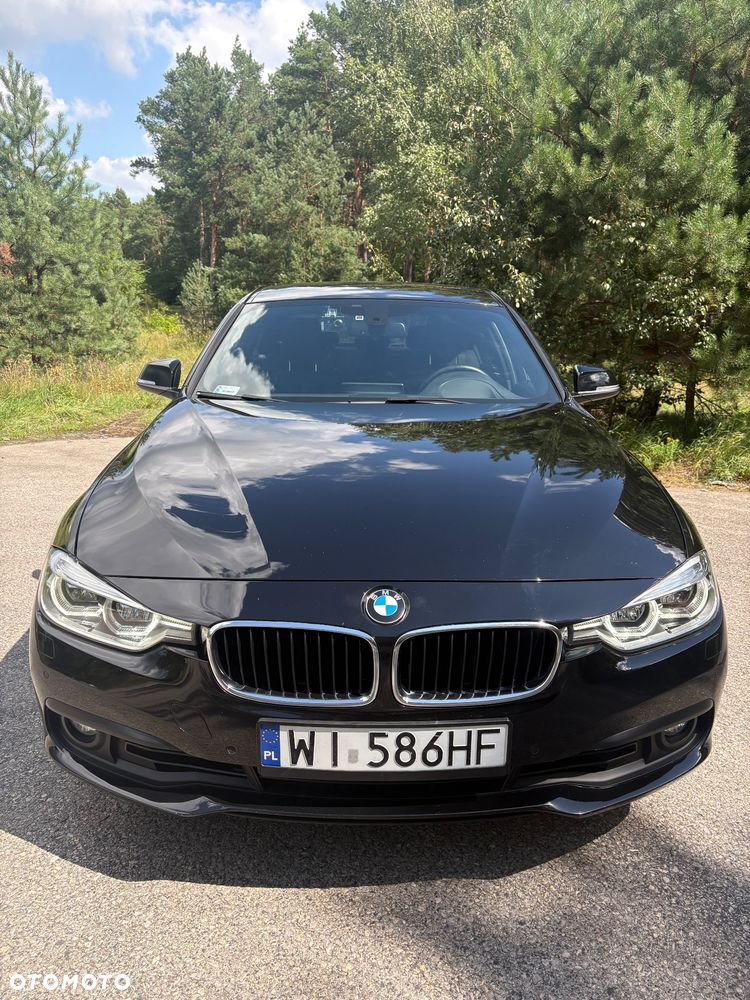 BMW Seria 3 320i xDrive Luxury Line - 2