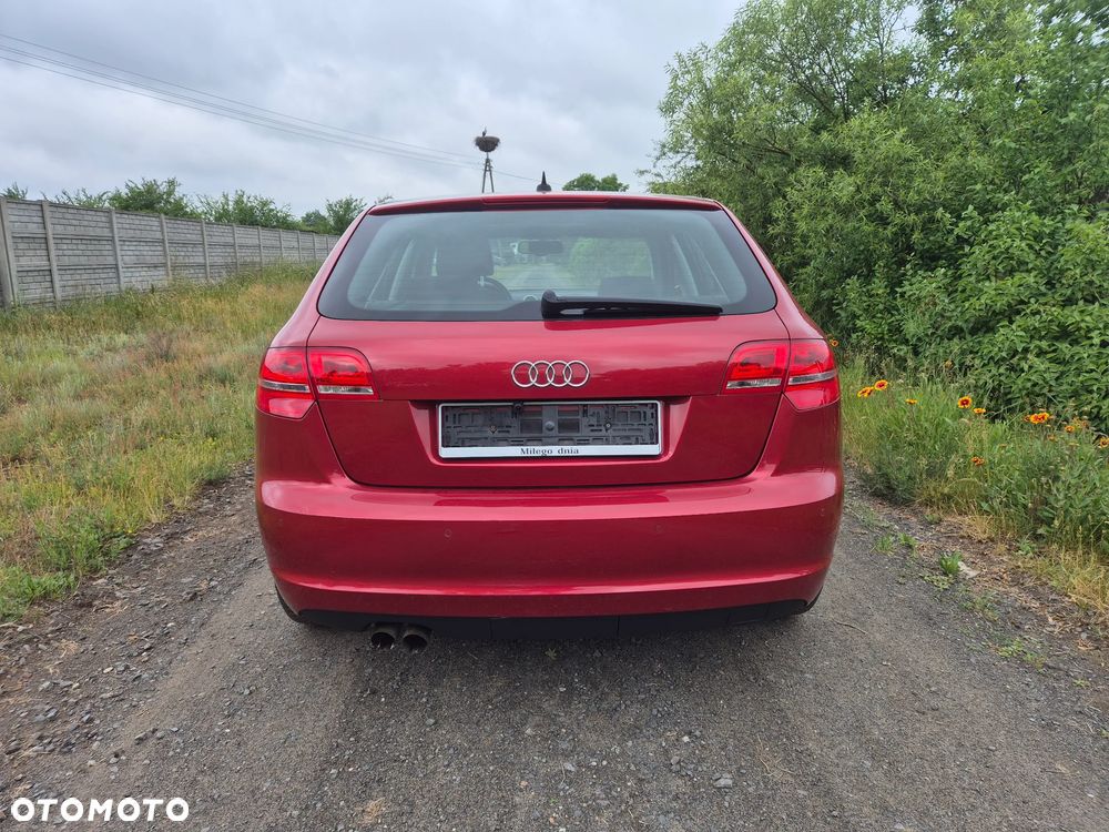 Audi A3 Sportback 1.4 TFSI S tronic Ambiente - 8