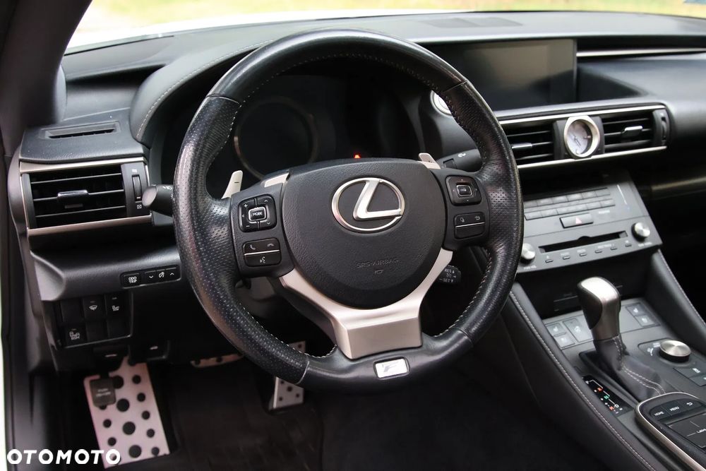 Lexus RC - 21