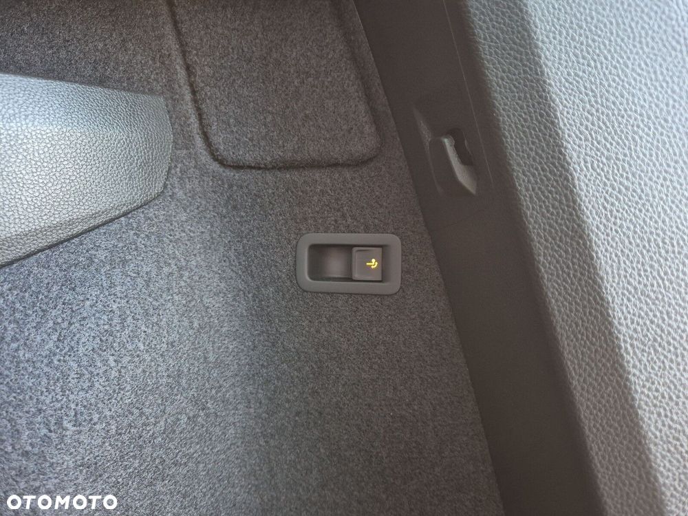 Skoda Karoq 1.5 TSI ACT Sportline DSG - 22