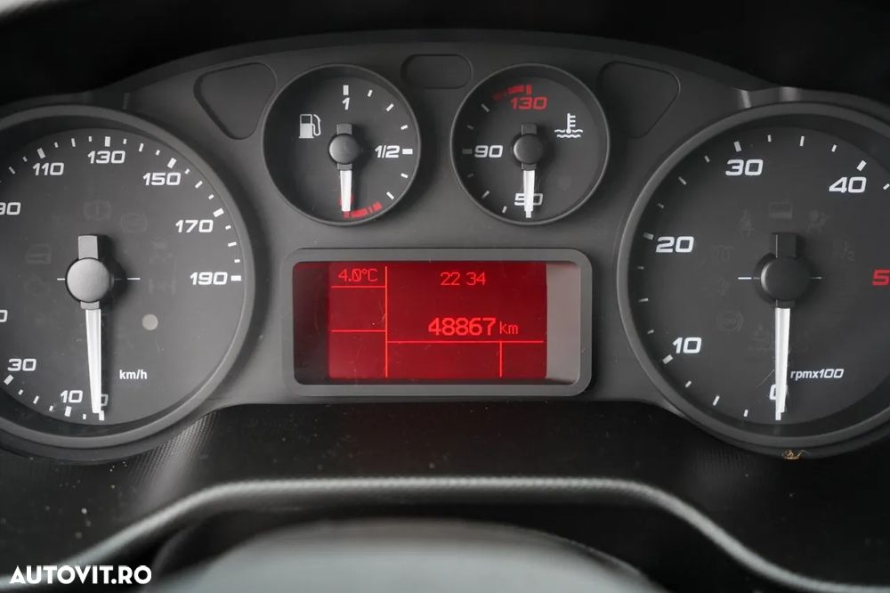 Iveco DAILY 35-160 / BASCULATOR / CU DOUA PERSOANE - 6 LOCURI / DOUĂ PERSOANE / MANUAL / 2023 / IMPORTAT - 40