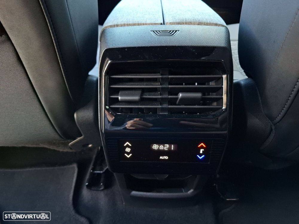 Peugeot 5008 1.2 Hybrid Allure e-DCS6 - 23