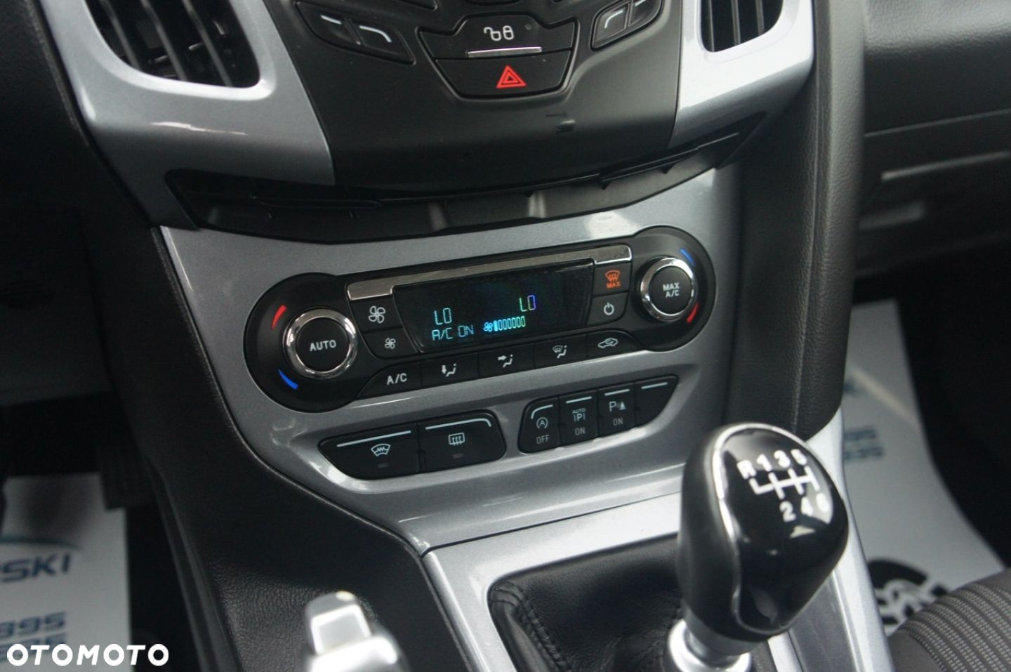 Ford Focus - 11