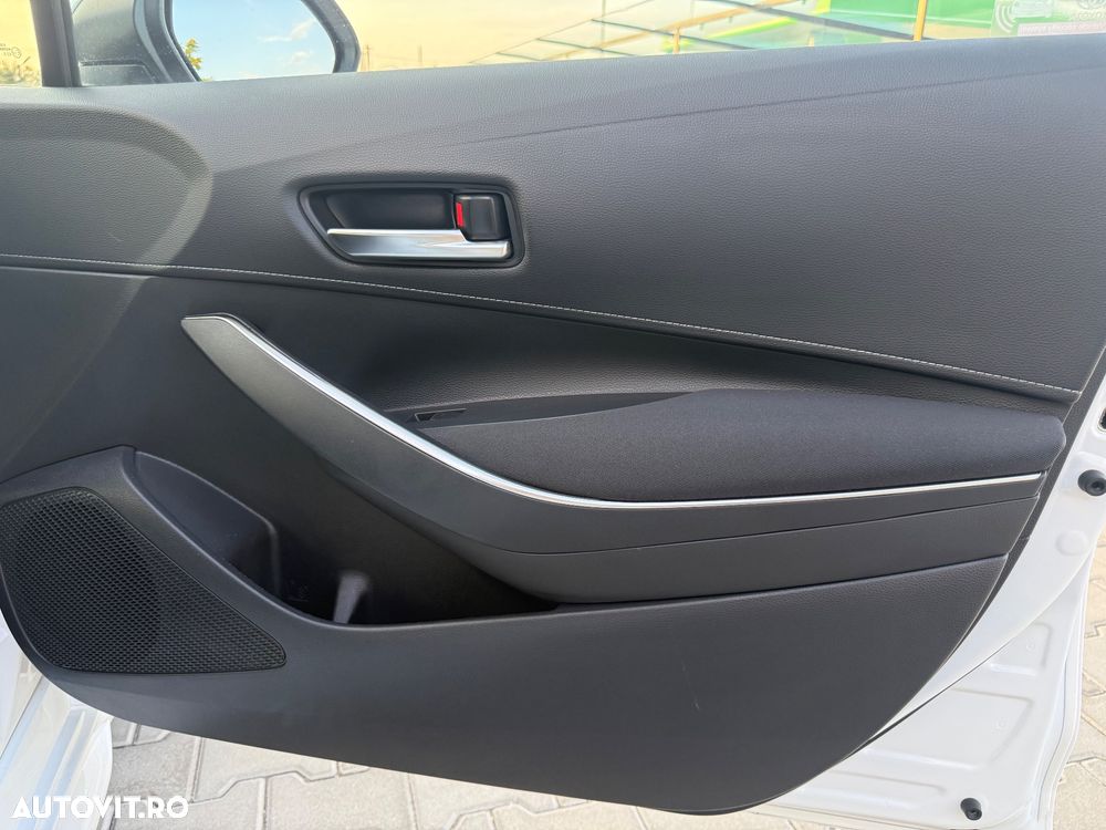 Toyota Corolla 1.8 HSD Exclusive interior Negru - 18