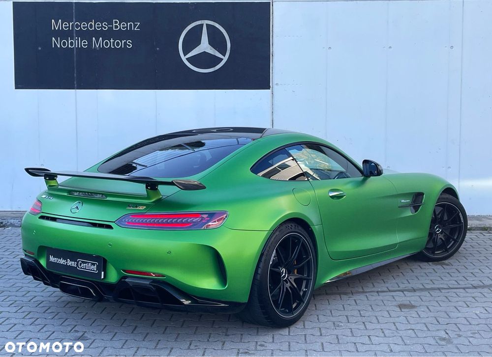 Mercedes-Benz AMG GT - 40