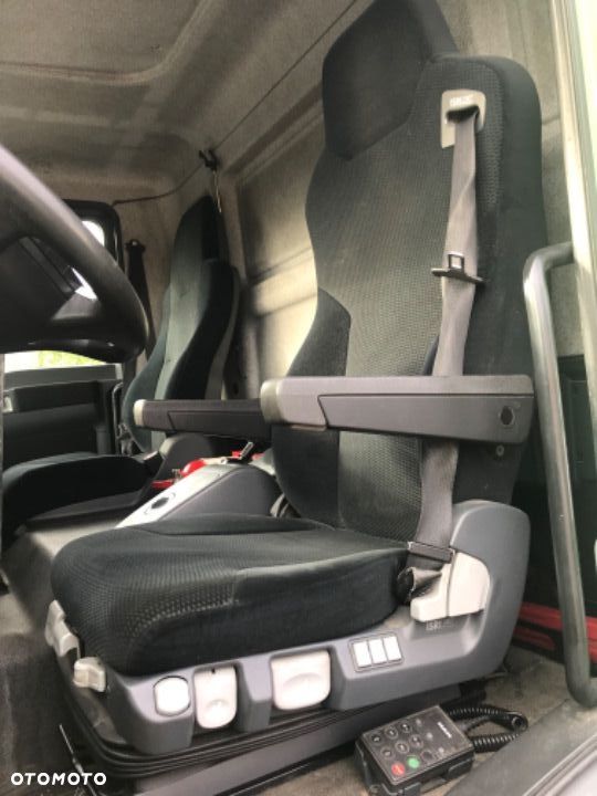 Fotel kierowcy MAN TGL TGM TGA TGS Isri Grammer - 1