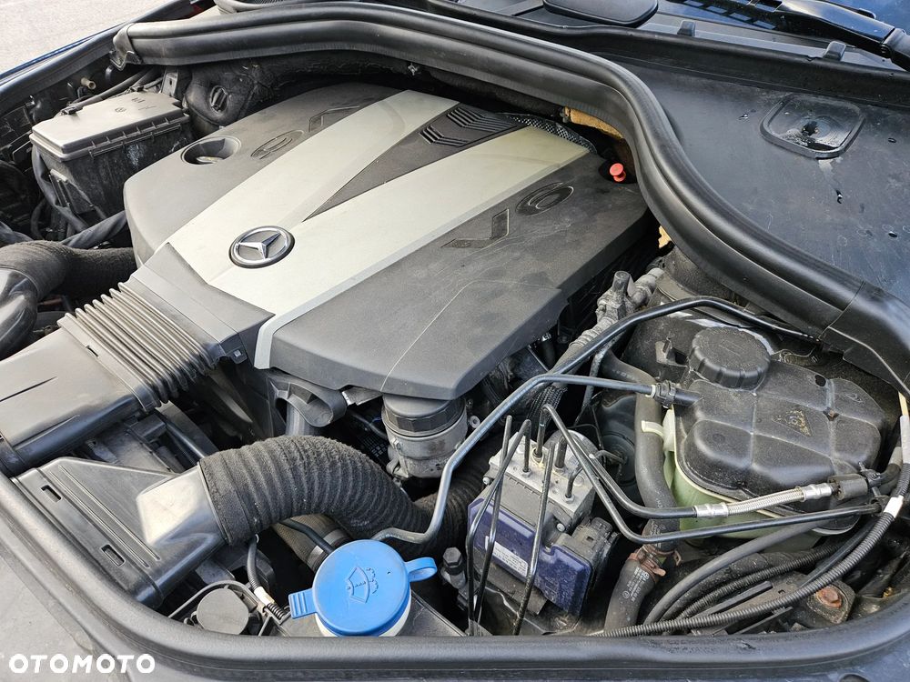Mercedes-Benz ML 350 BlueTec 4-Matic - 38