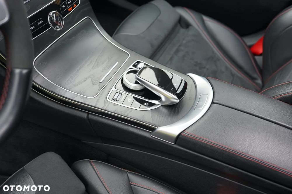 Mercedes-Benz Klasa C AMG 43 4Matic 9G-TRONIC - 40