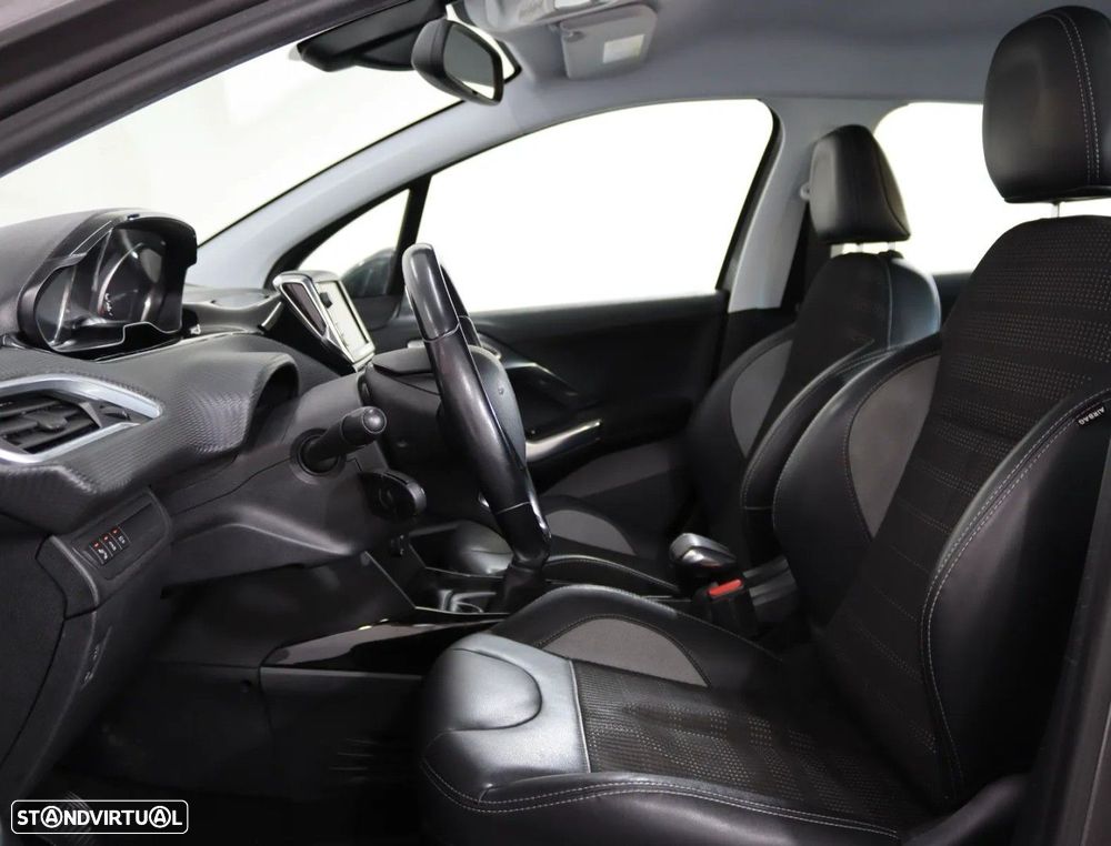 Peugeot 2008 1.2 PureTech Allure - 14