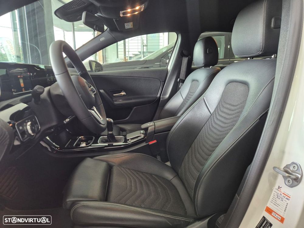 Mercedes-Benz A 180 d Style Plus - 11