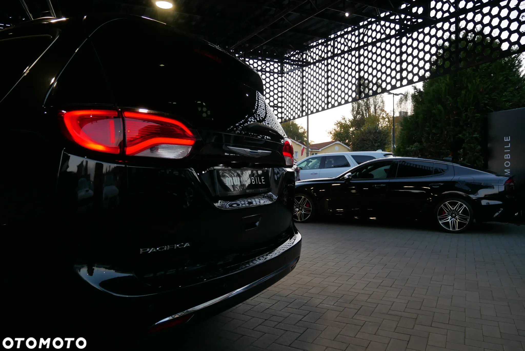 Chrysler Pacifica - 38