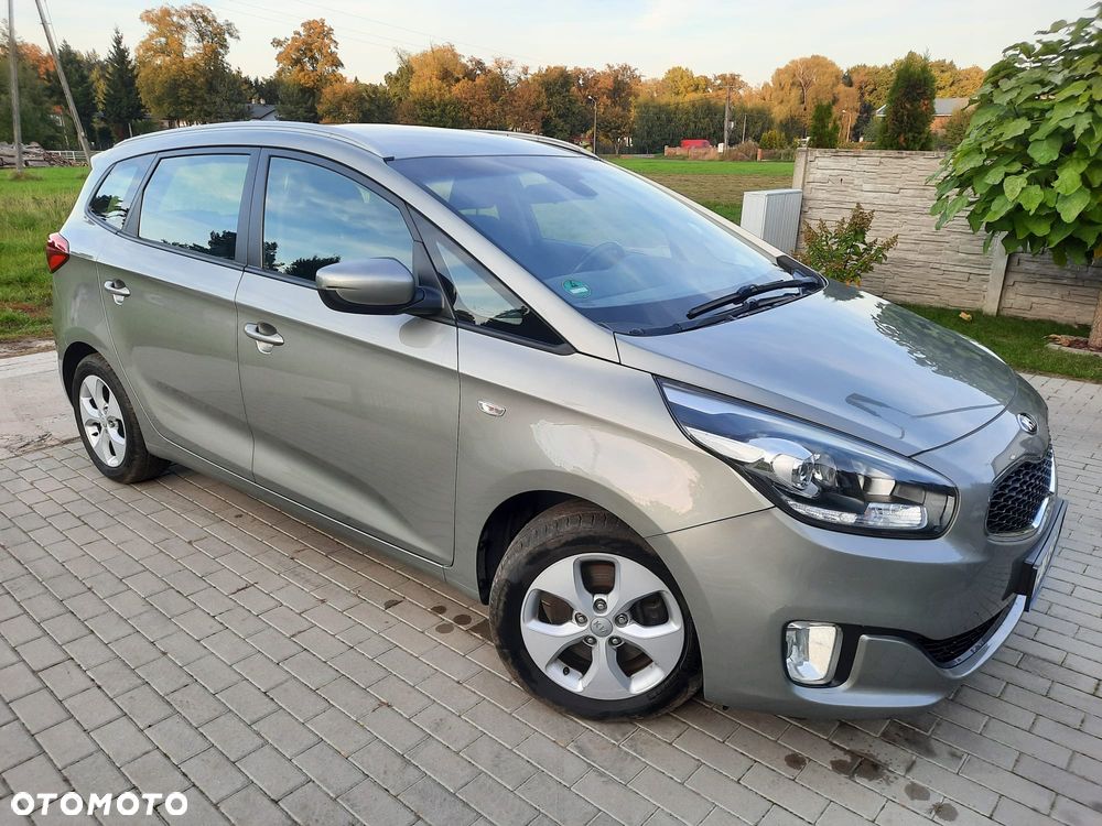 Kia Carens 2013 photo 3