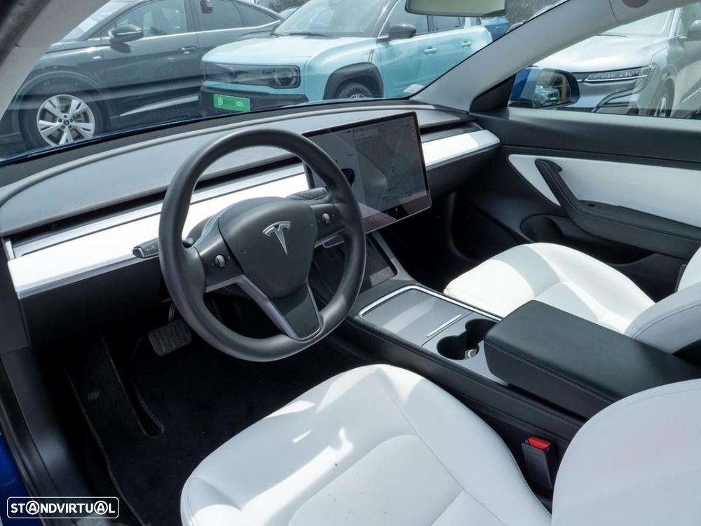 Tesla Model 3 Long-Range Dual Motor AWD - 22