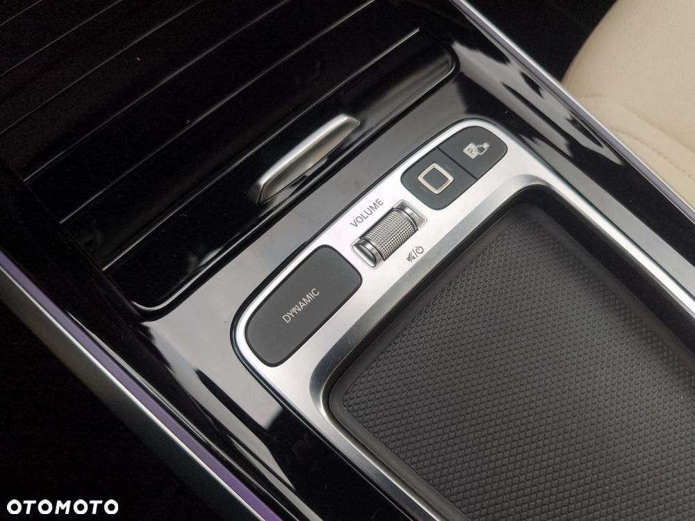 Mercedes-Benz GLB - 21