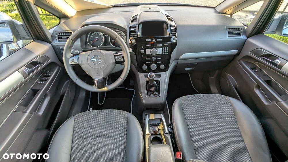 Opel Zafira - 20