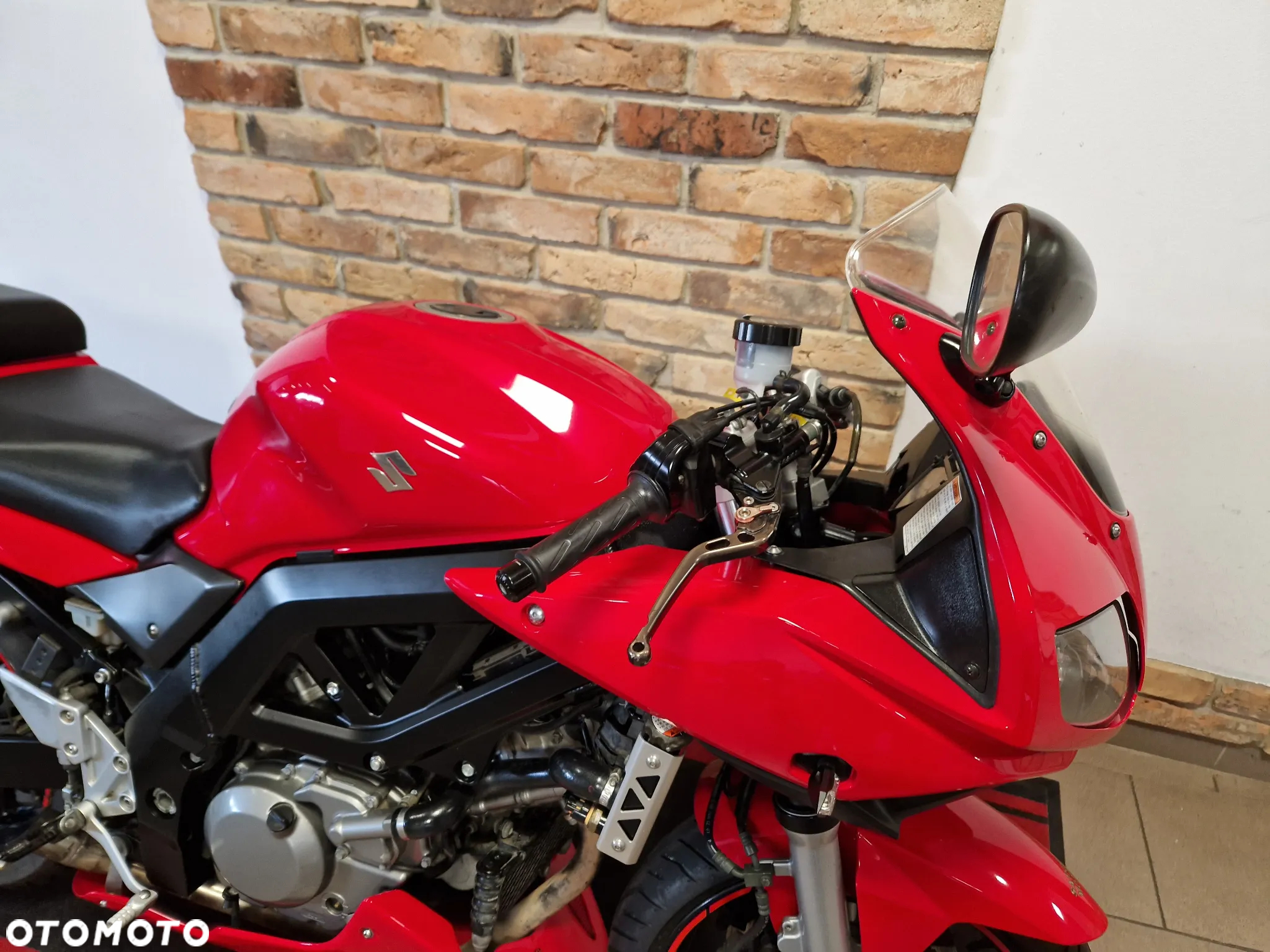 Suzuki SV - 19
