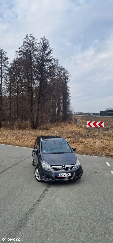 Opel Zafira 1.8 Sport - 12