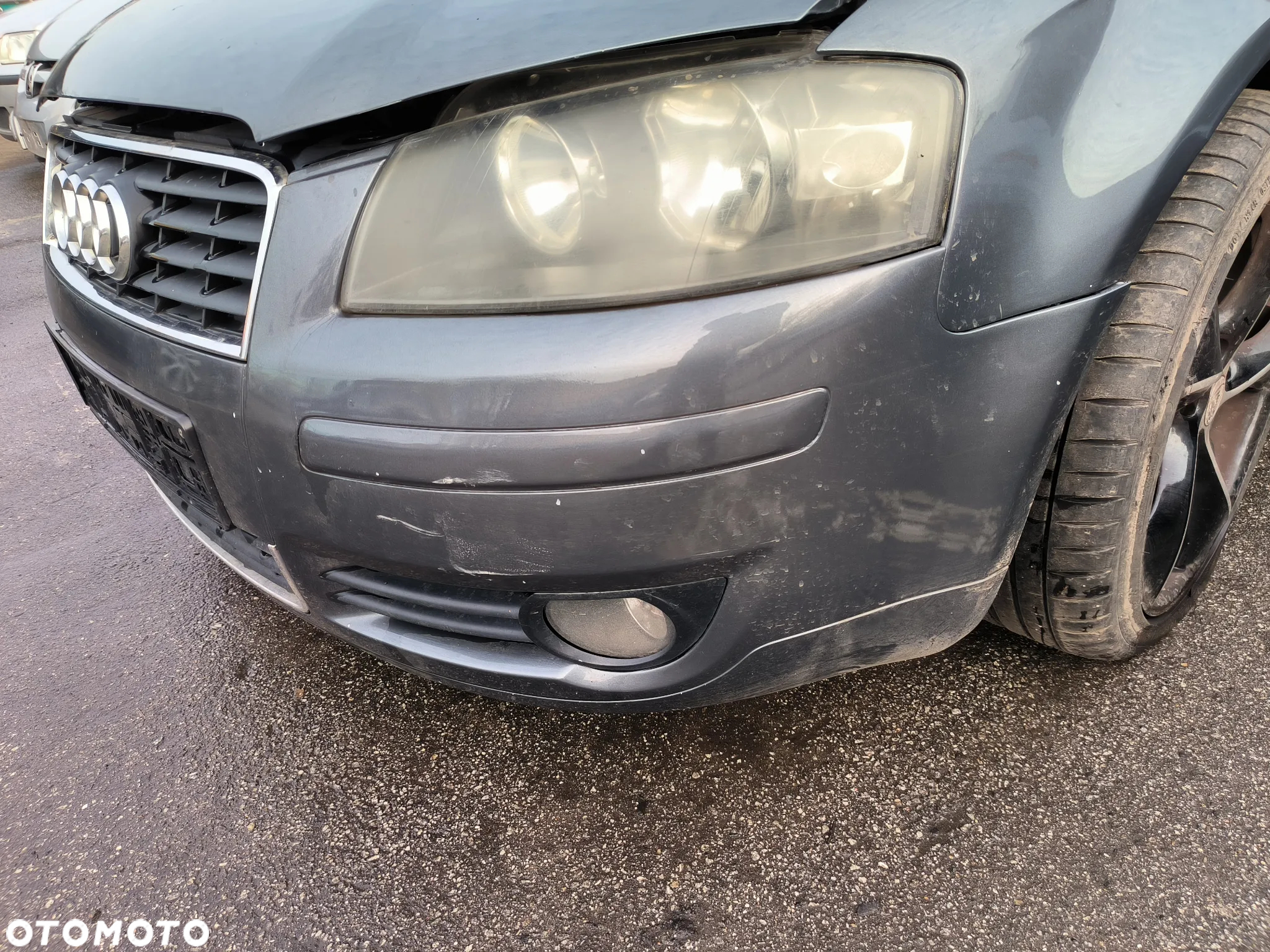 Lampa lewa przednia Audi A3 8P TDI - 2