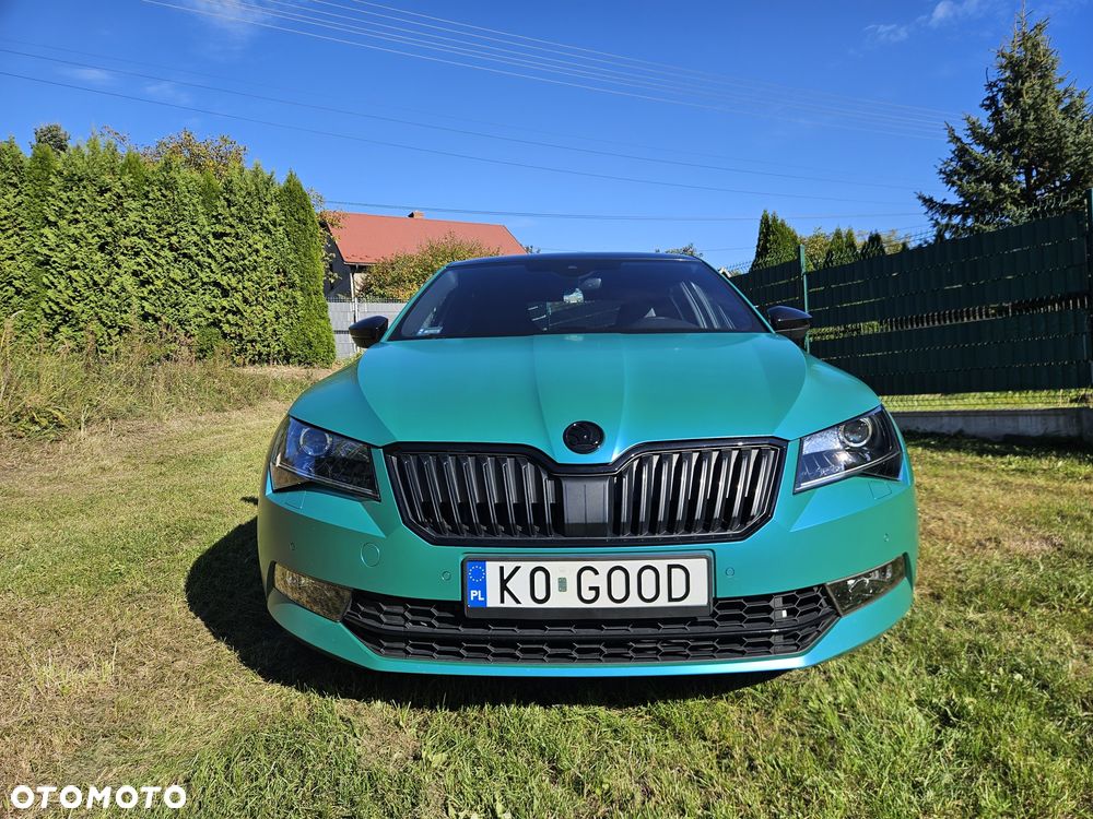 Skoda Superb 2018 photo 2