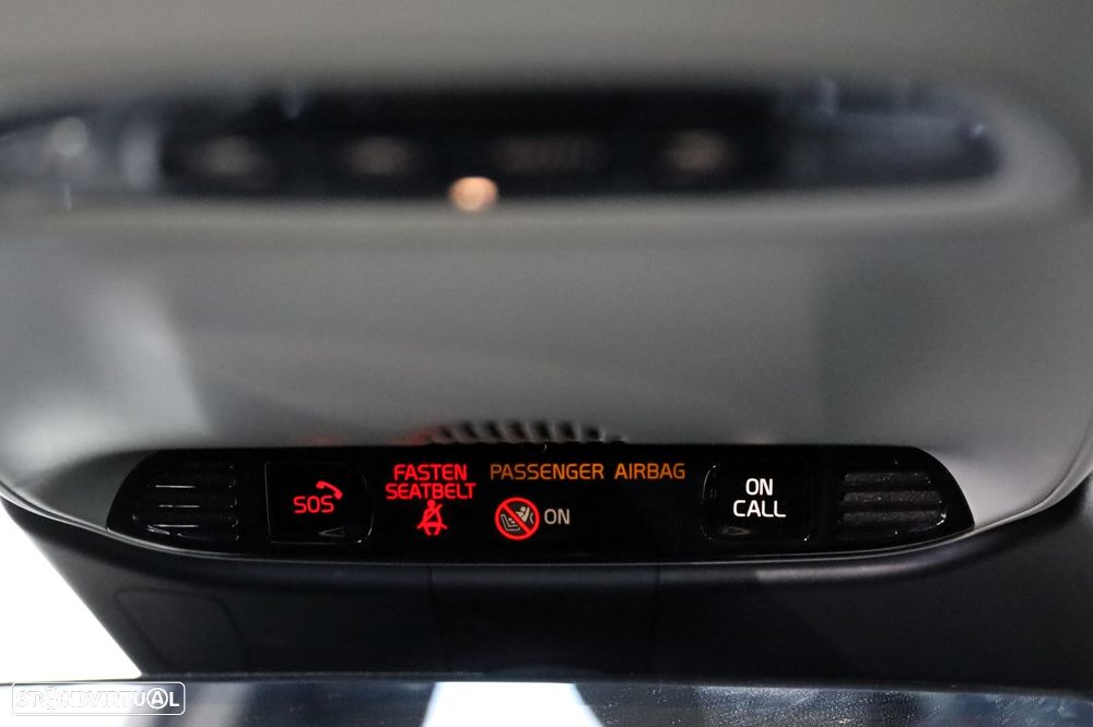 Volvo V60 2.0 B4 Momentum Plus Geartronic - 32