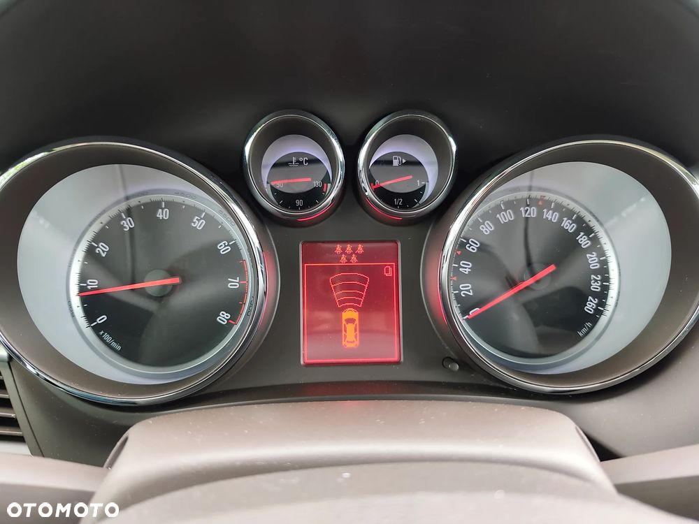 Opel Zafira - 12