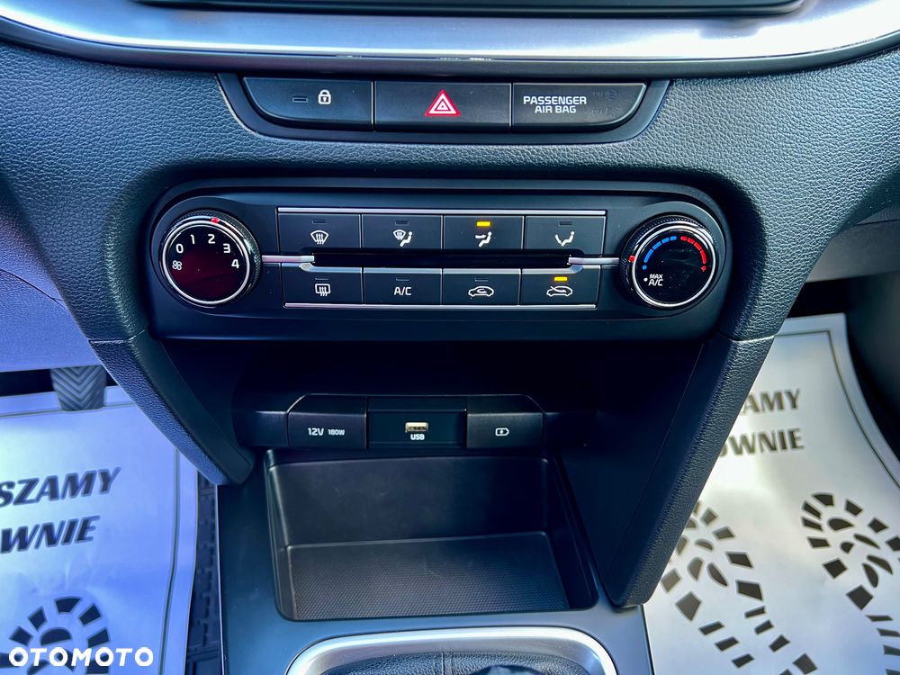 Kia Ceed 1.6 CRDi SCR L - 36