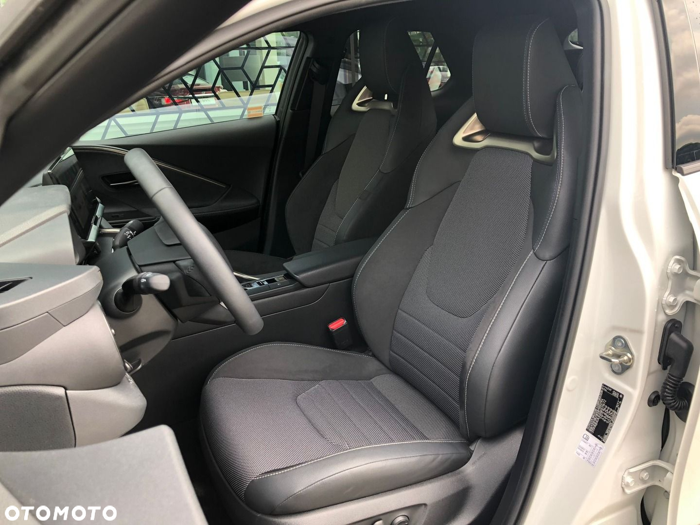 Toyota C-HR - 6
