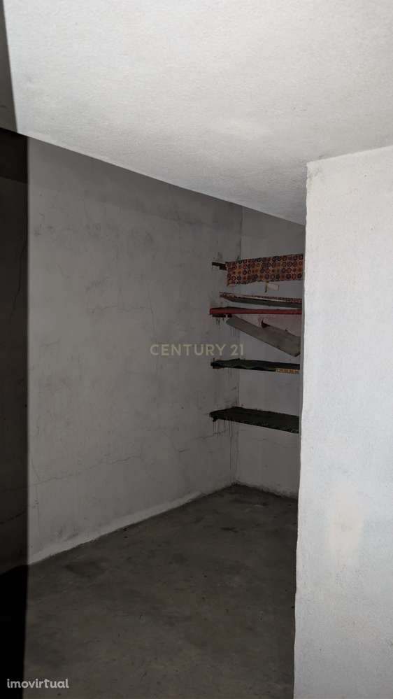 Garagem para arrendamento em Massamá - Não deixe escapar - Grande imagem: 4/6