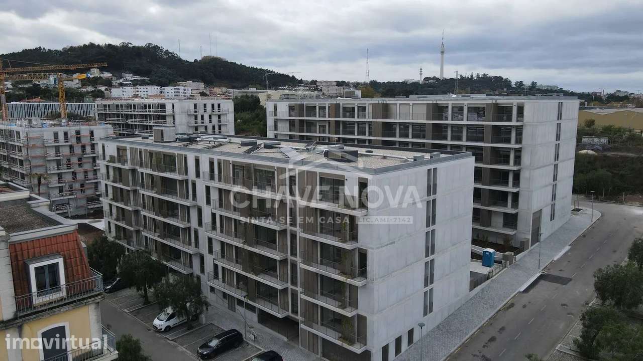 Apartamento T2 - Jardins da Seara - varanda, garagem e arrumo SD/CO - Grande imagem: 4/6