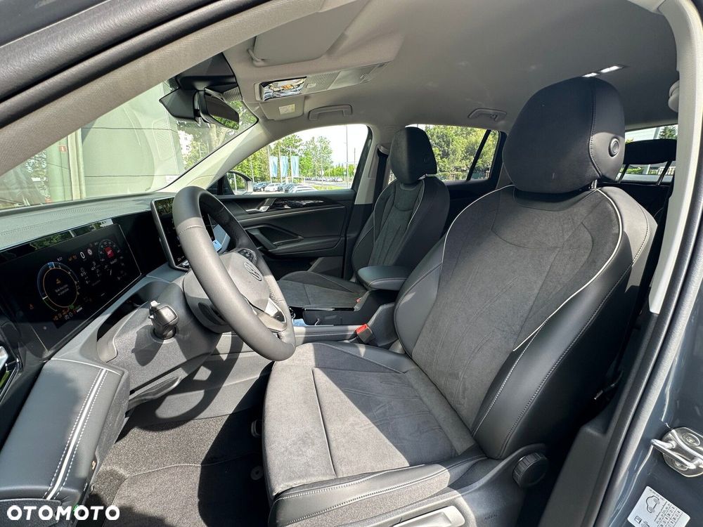Volkswagen Tiguan - 12