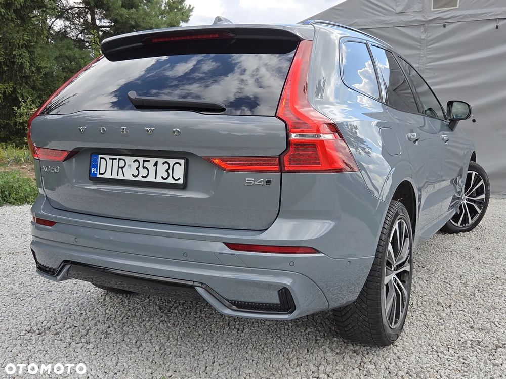 Volvo XC 60 B4 D AWD Ultimate Dark - 40