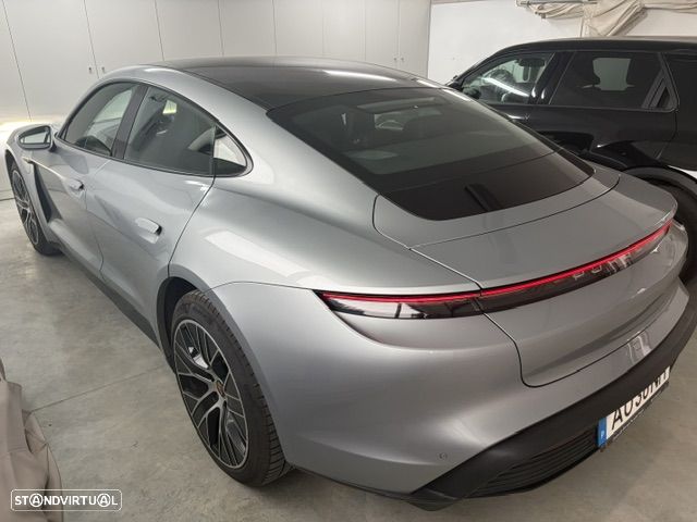 Porsche Taycan Standard - 3