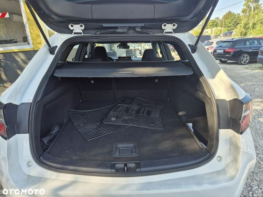 Toyota Corolla - 21