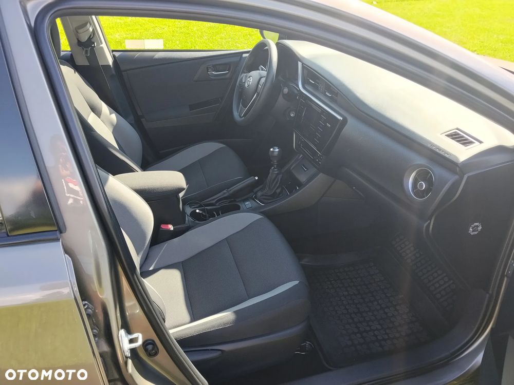 Toyota Auris 1.33 VVT-i Active - 10