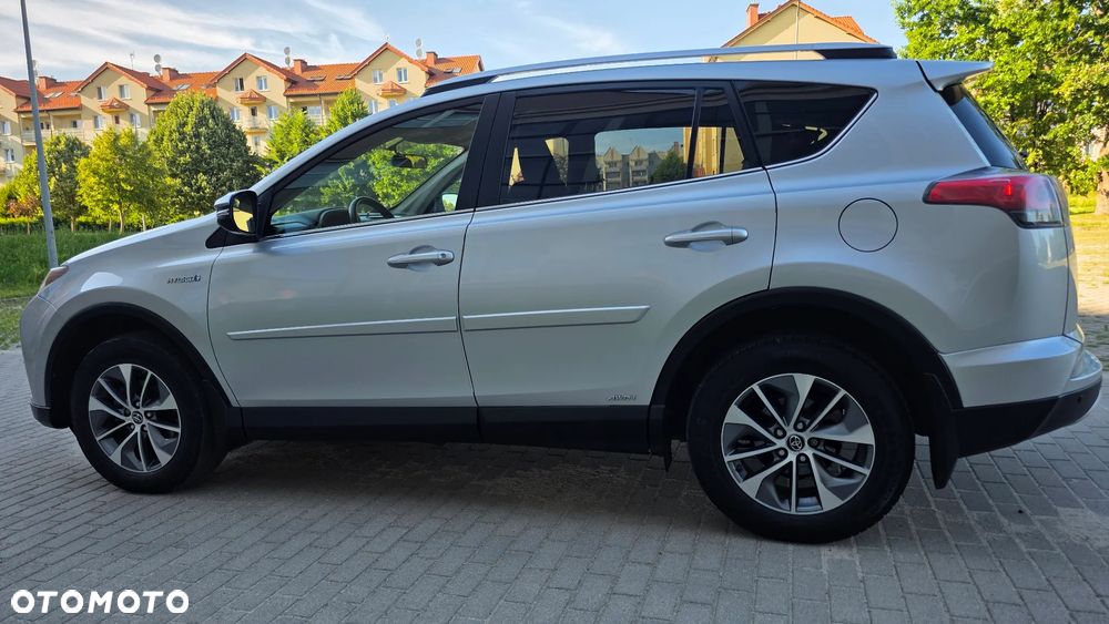 Toyota RAV4 - 8